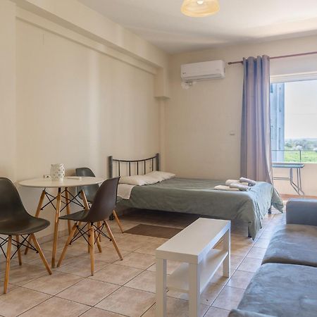 Elia Mini Suites 7 Lárisa Eksteriør bilde